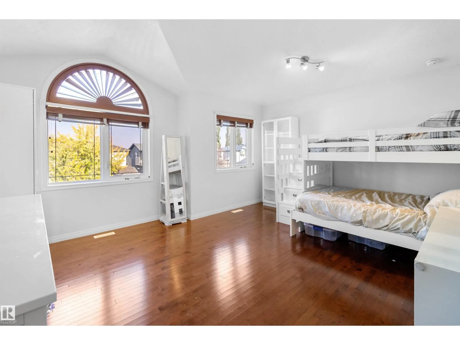 30 BIRCHMONT DR