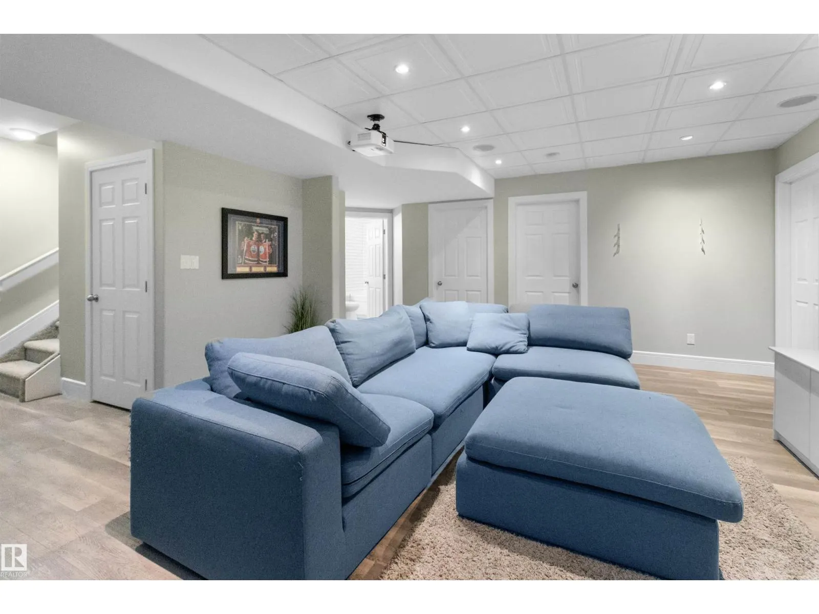 30 BIRCHMONT DR