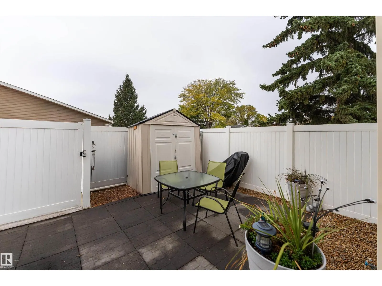 3231 142 AV NW
