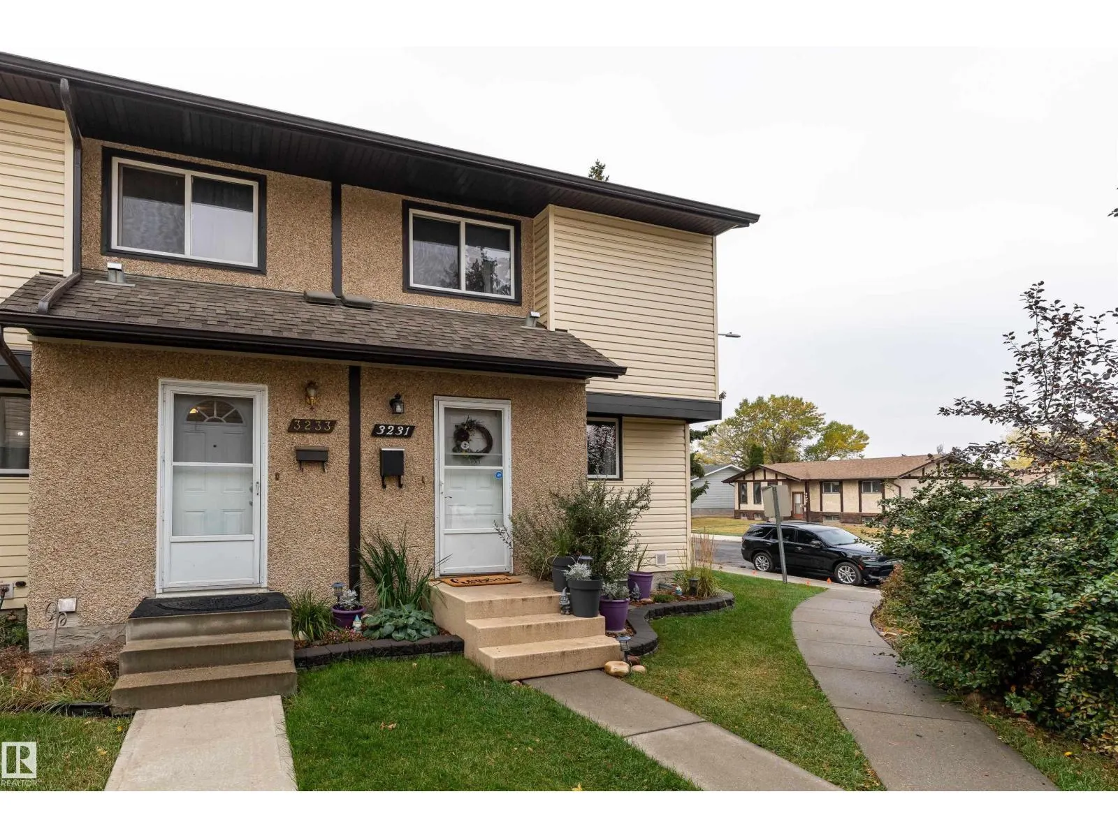 3231 142 AV NW