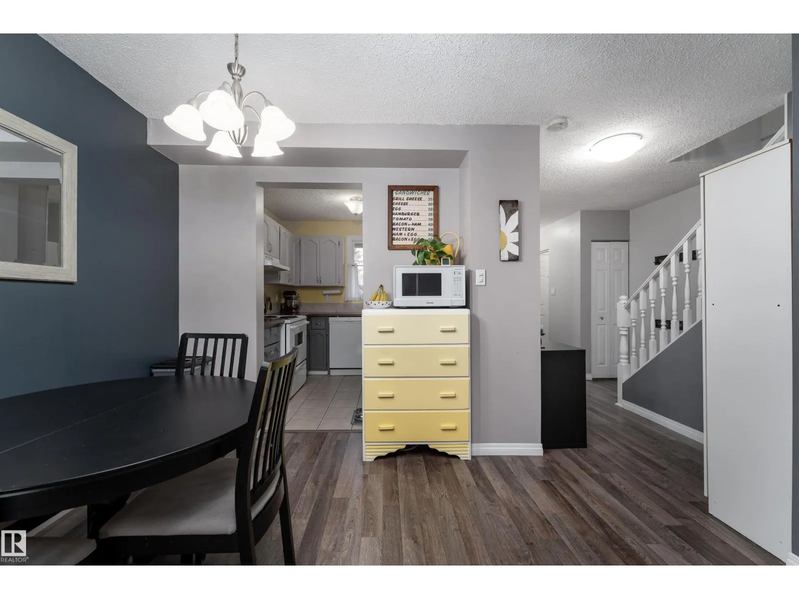 3231 142 AV NW