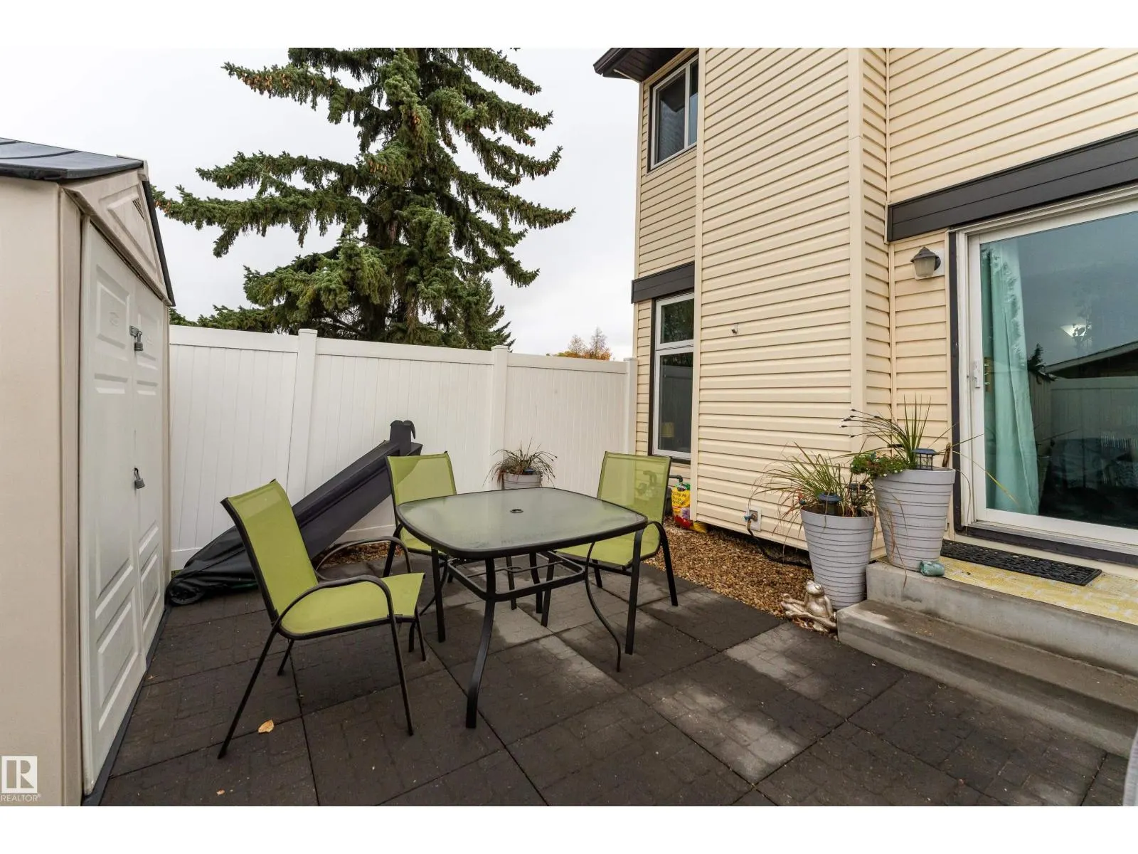 3231 142 AV NW
