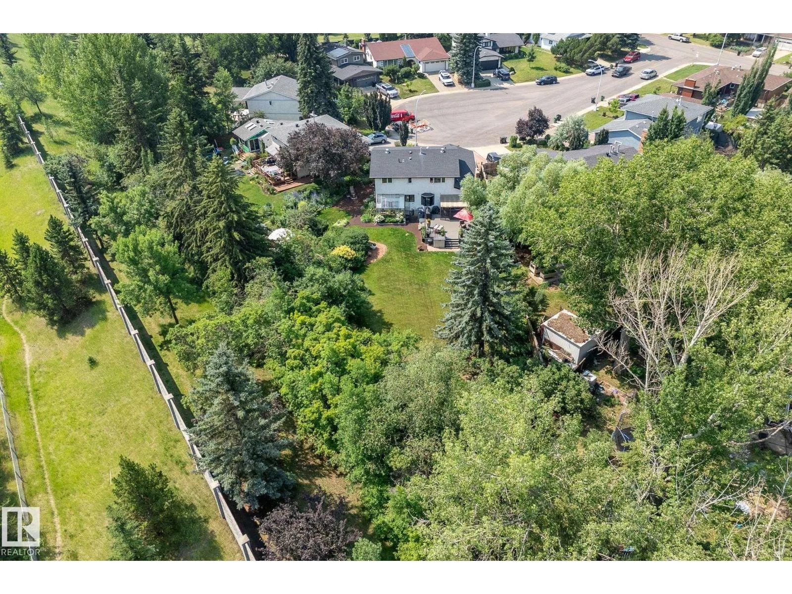 14708 58 AV NW