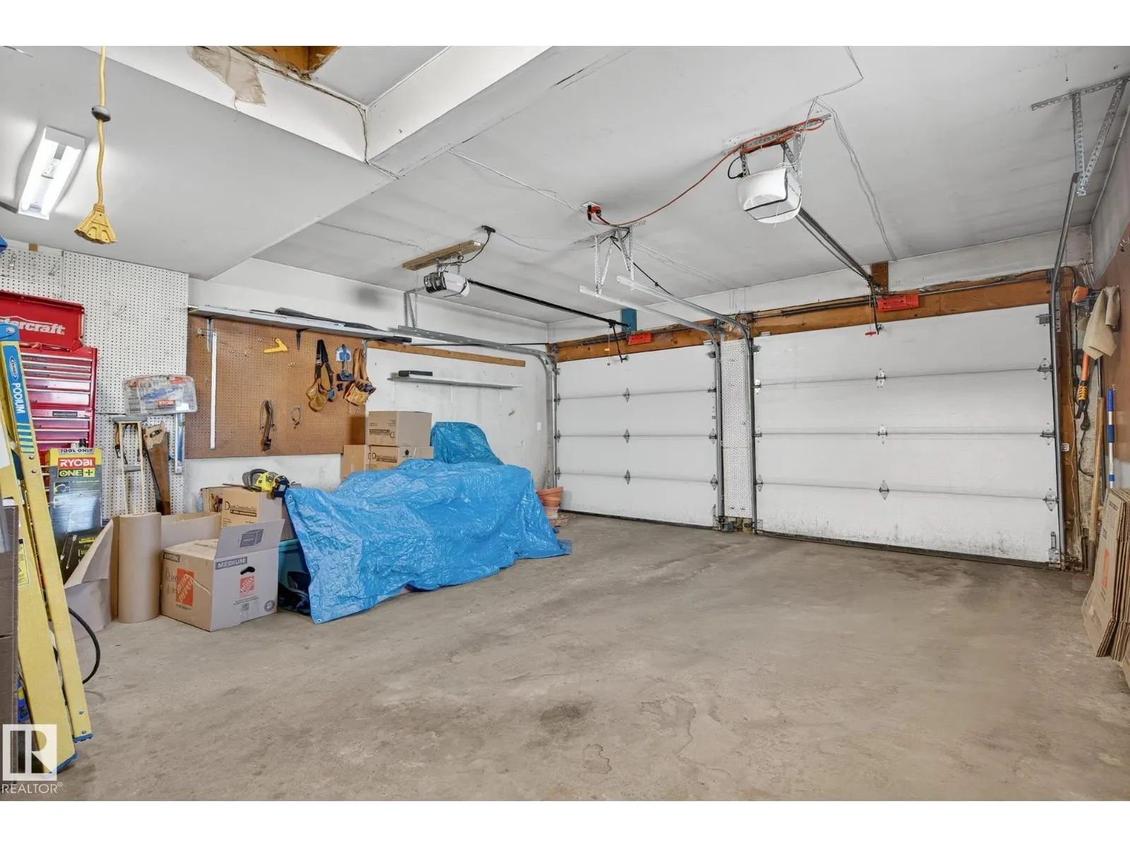 14708 58 AV NW