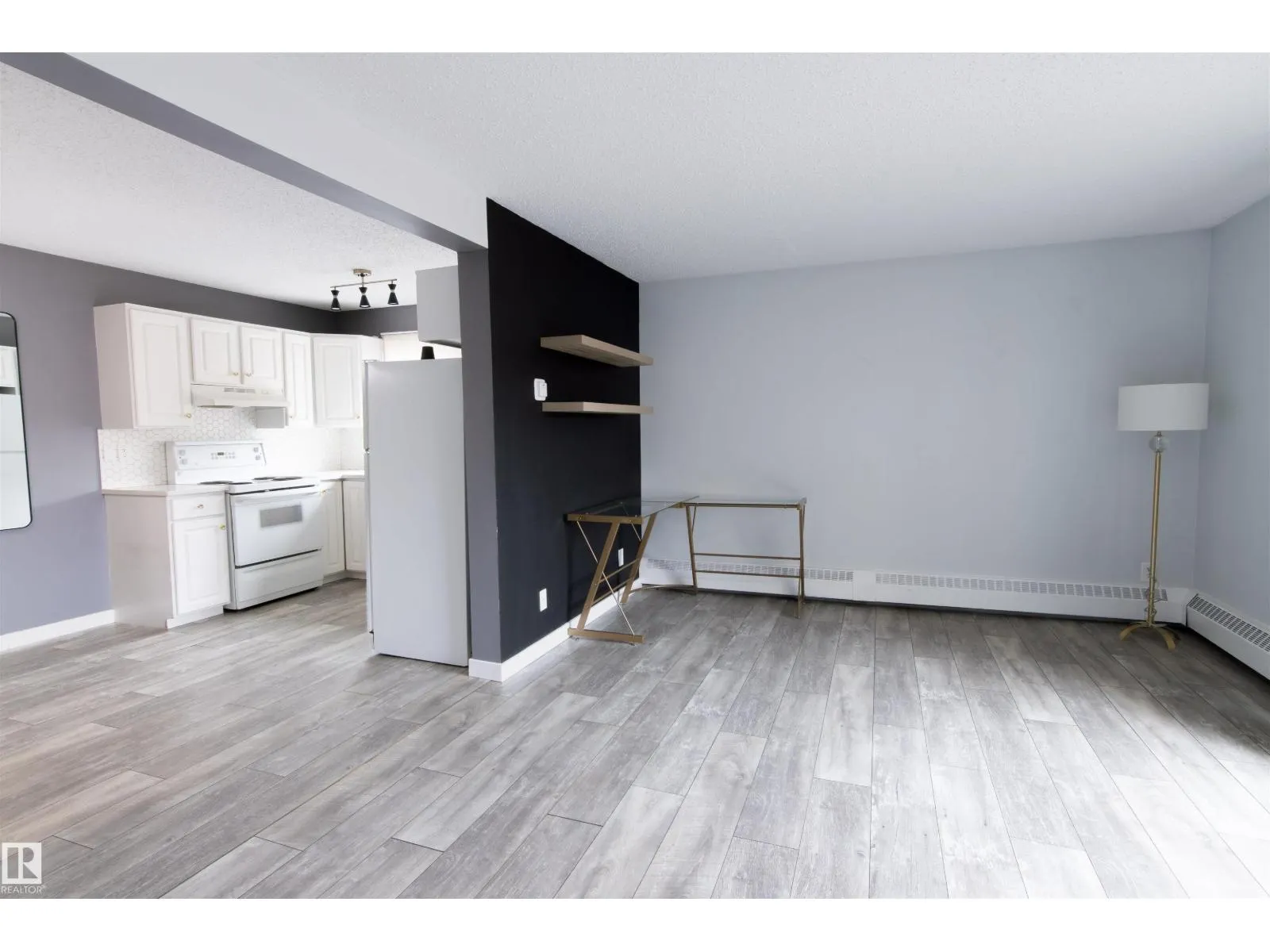 #38 10208 113 ST NW
