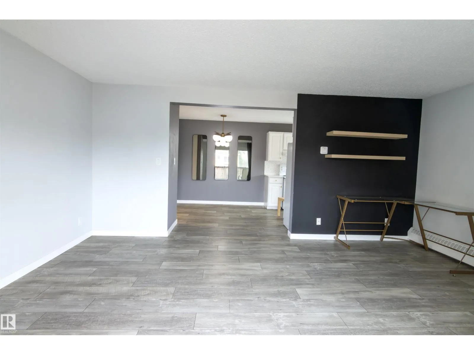 #38 10208 113 ST NW