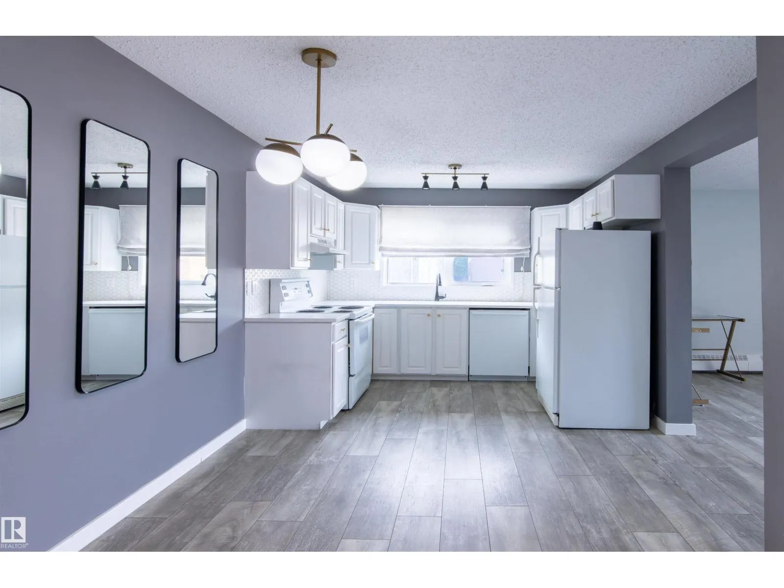 #38 10208 113 ST NW