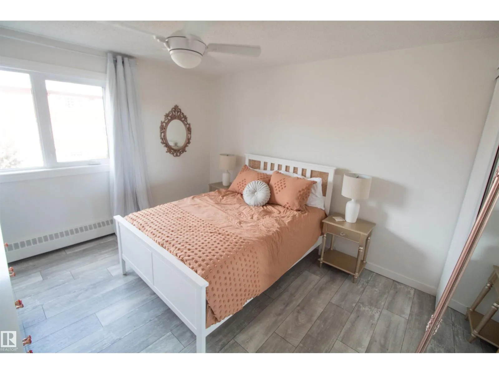 #38 10208 113 ST NW