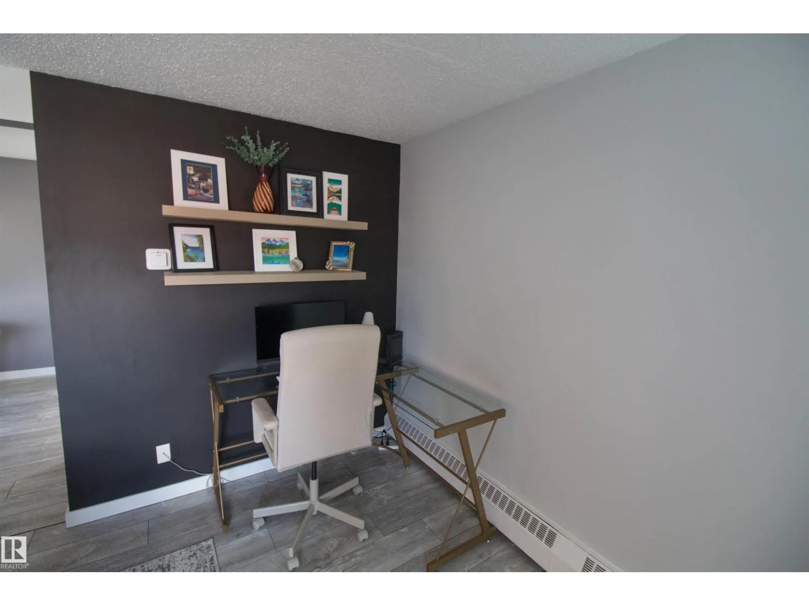 #38 10208 113 ST NW