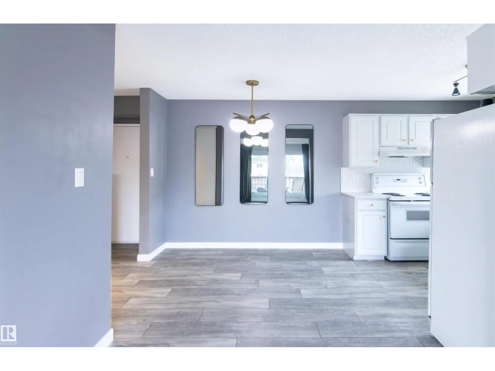 #38 10208 113 ST NW