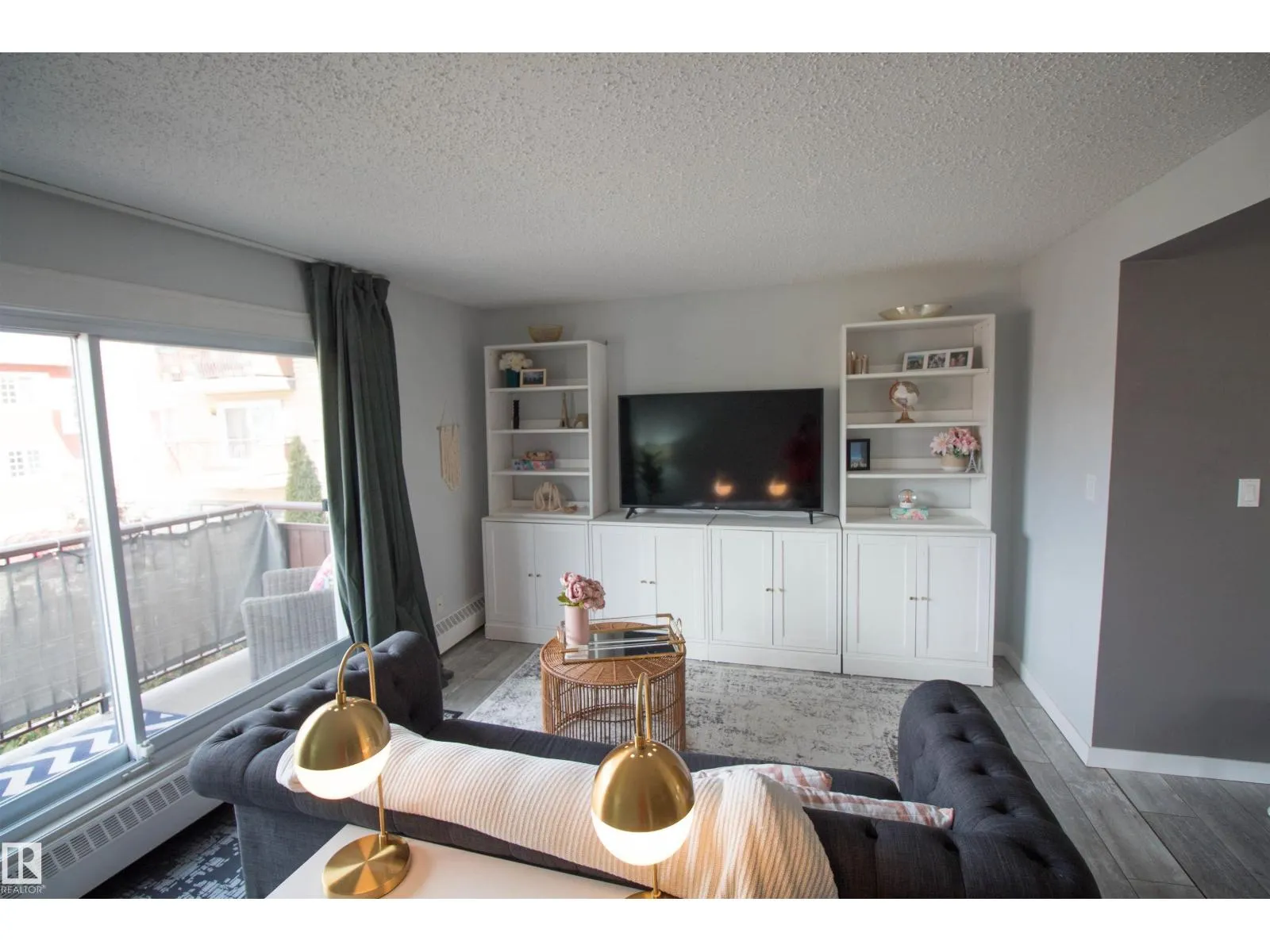 #38 10208 113 ST NW