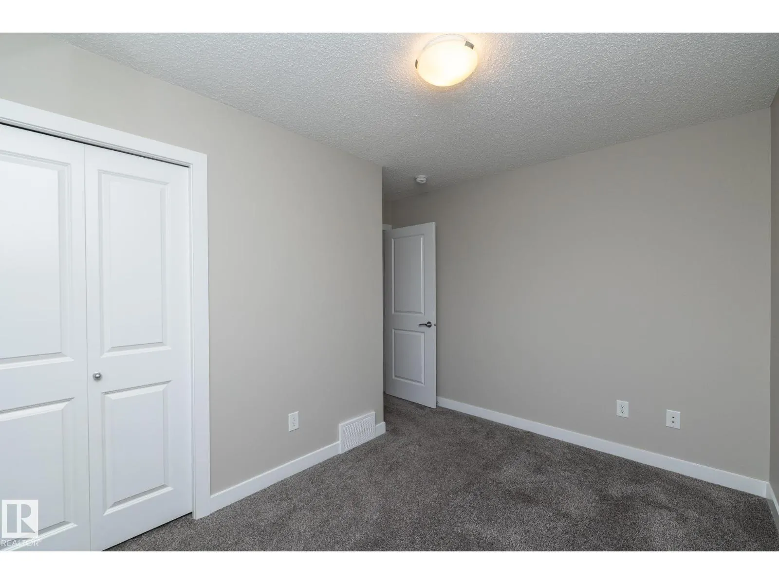 #22 13139 205 ST NW