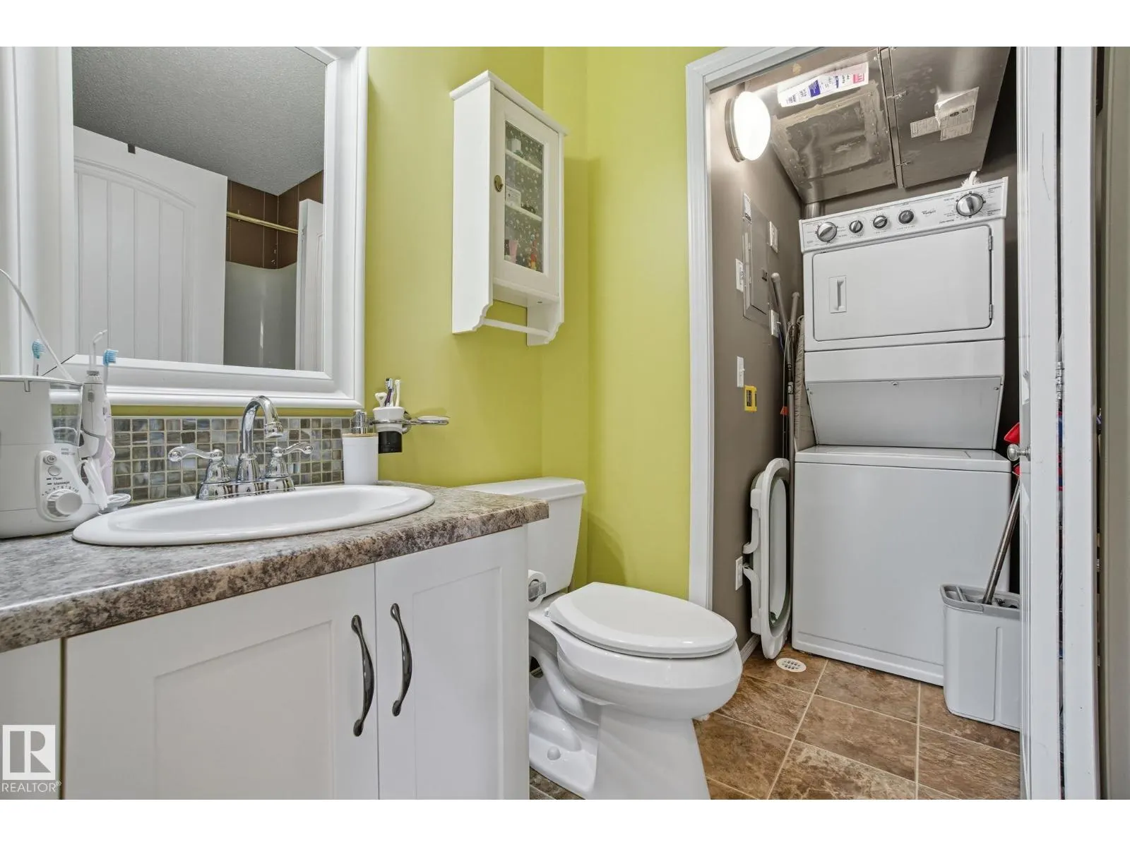 #34 604 62 ST SW