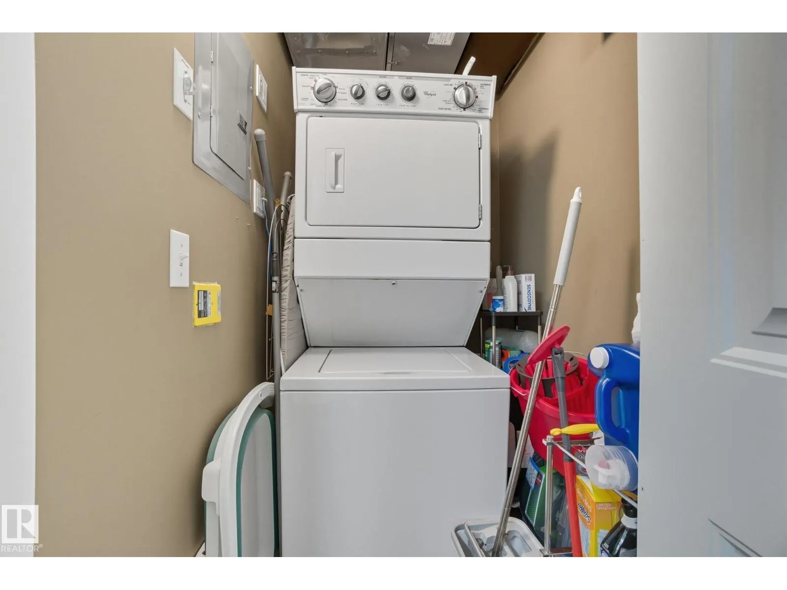 #34 604 62 ST SW