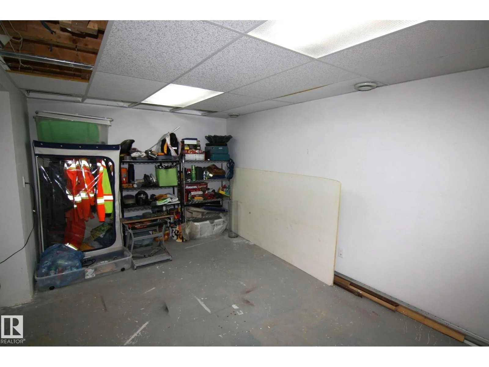 9925 171 AV NW