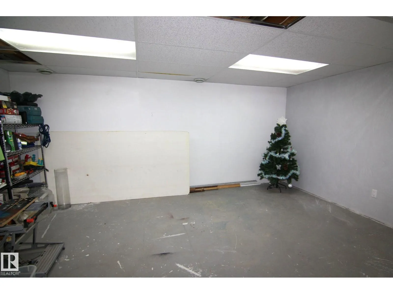 9925 171 AV NW