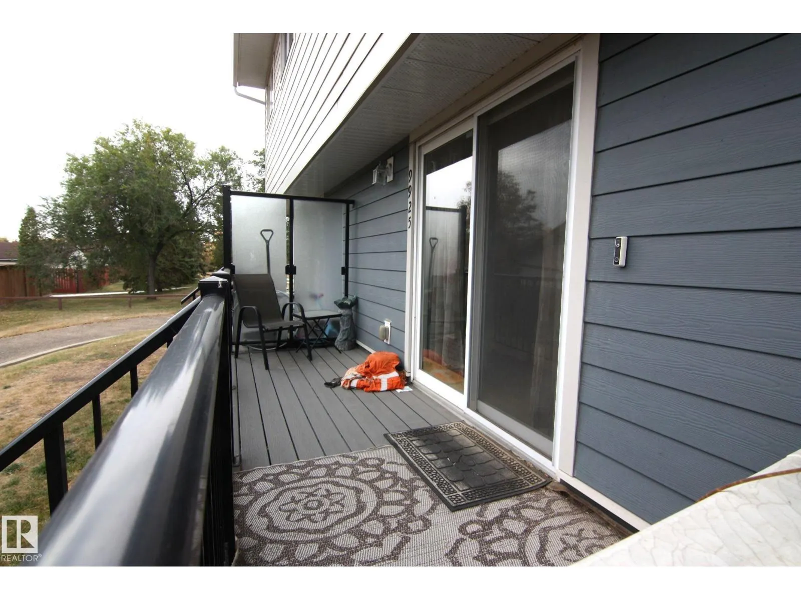 9925 171 AV NW