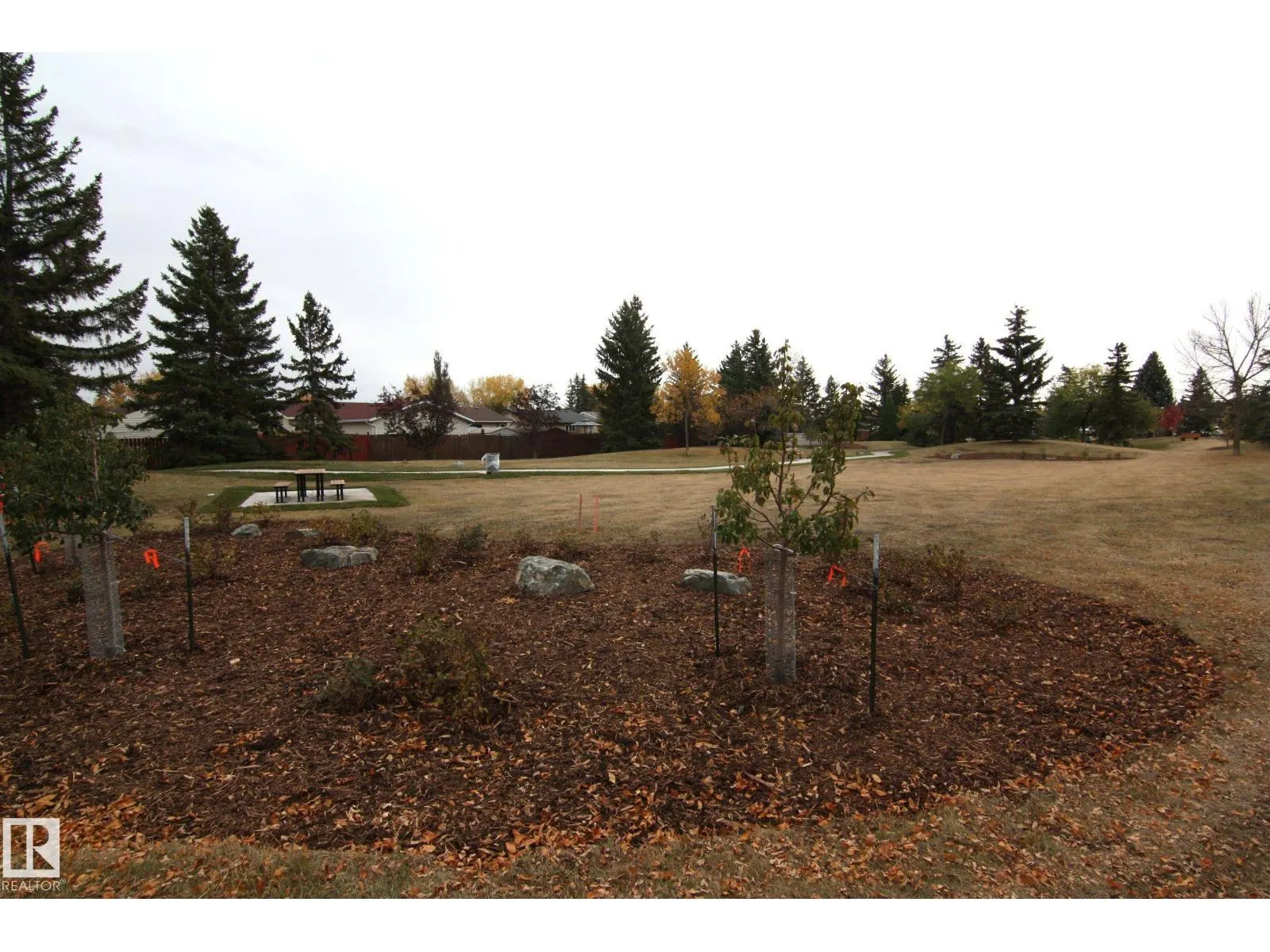 9925 171 AV NW