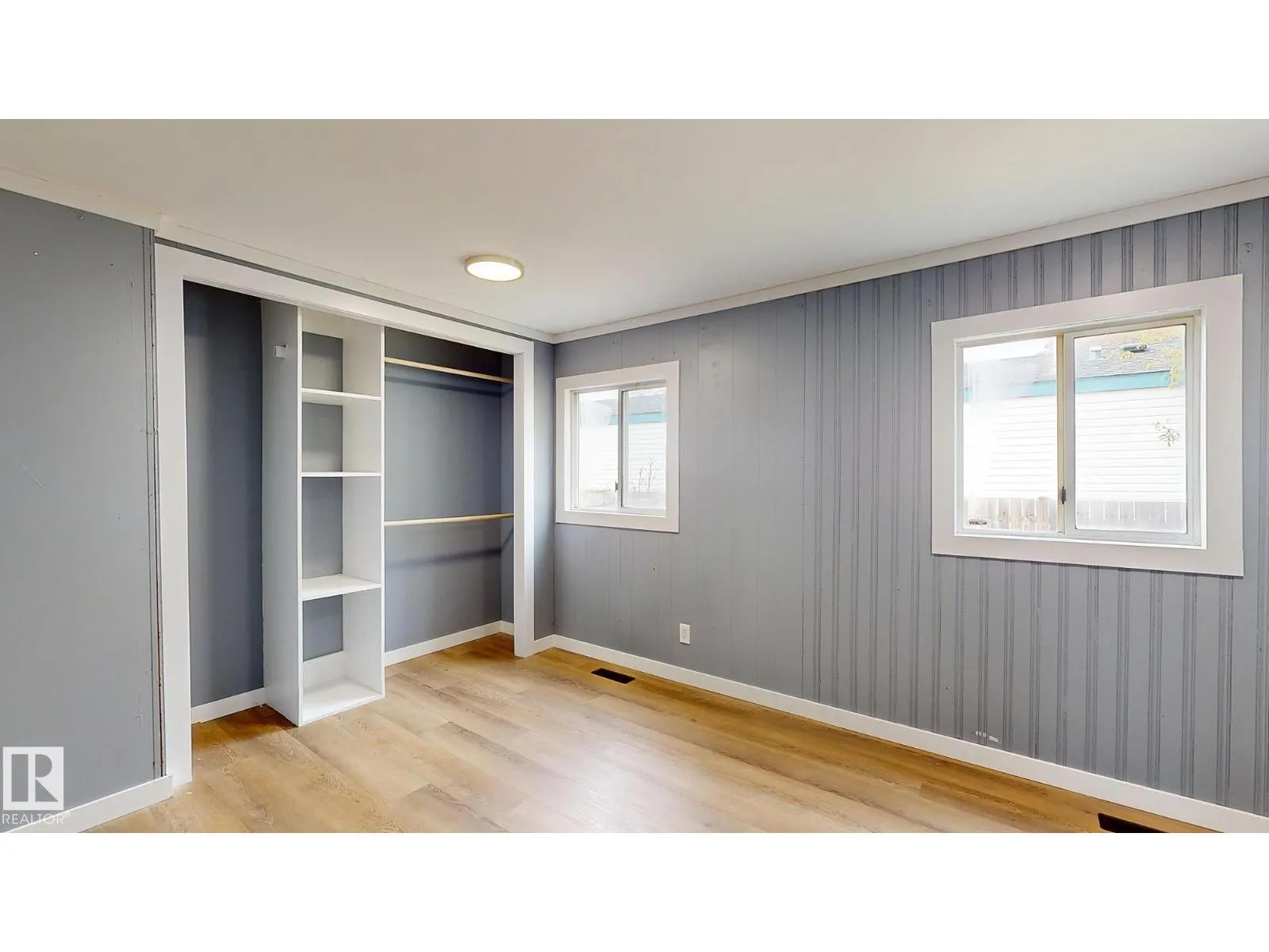 22 West View BV NW