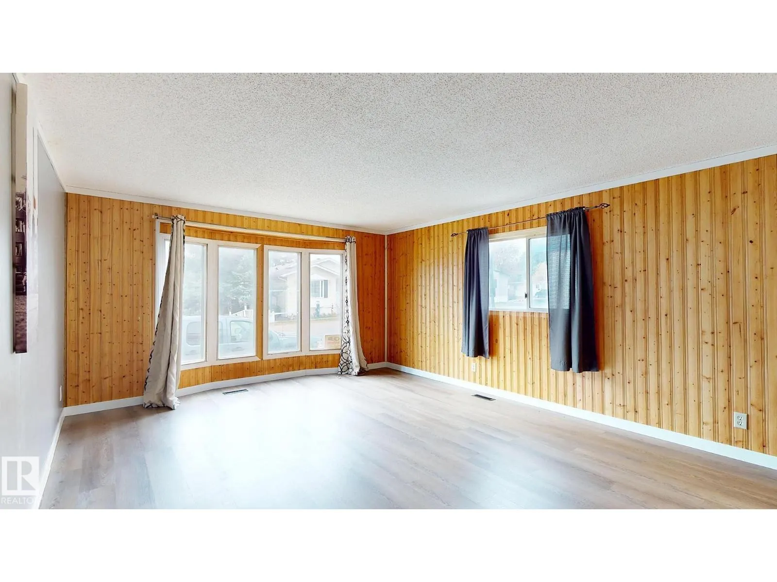 22 West View BV NW