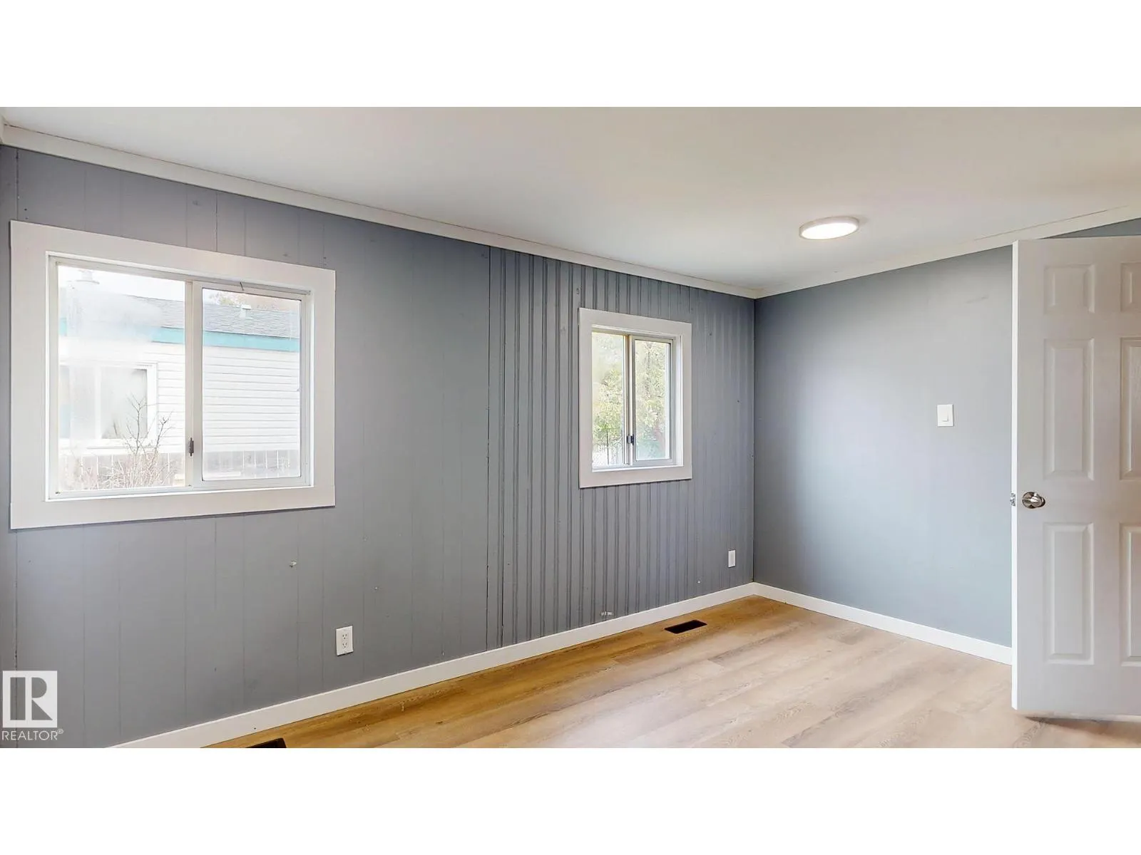 22 West View BV NW