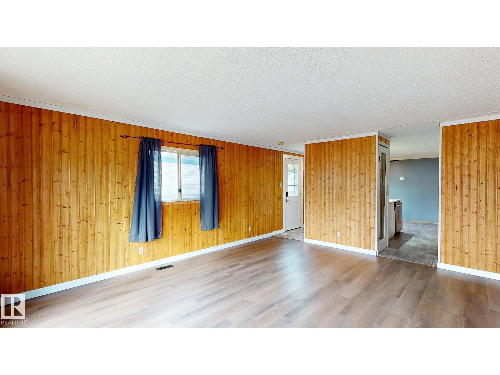 22 West View BV NW