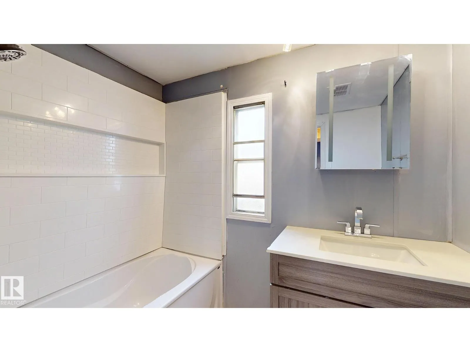 22 West View BV NW