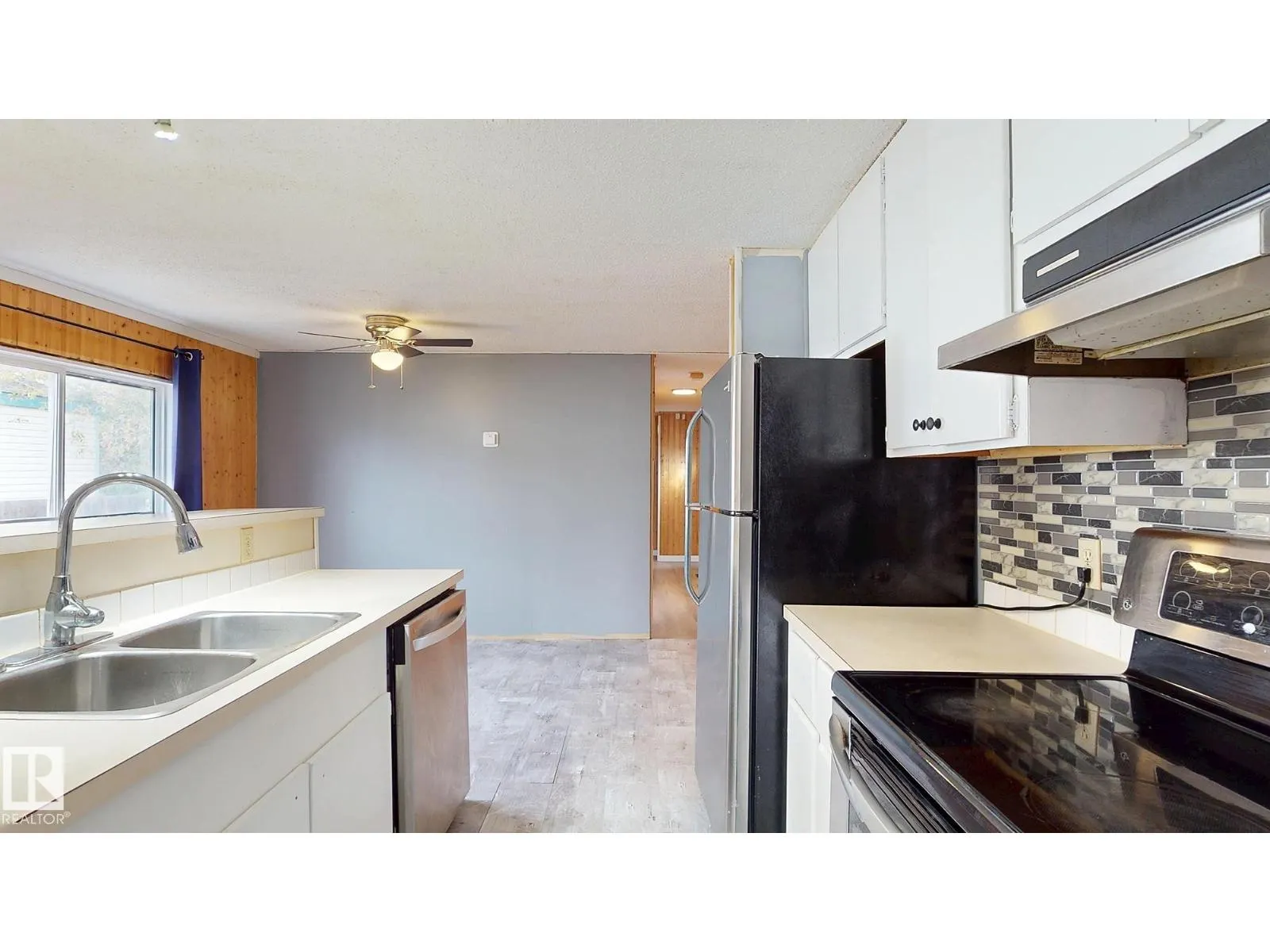 22 West View BV NW