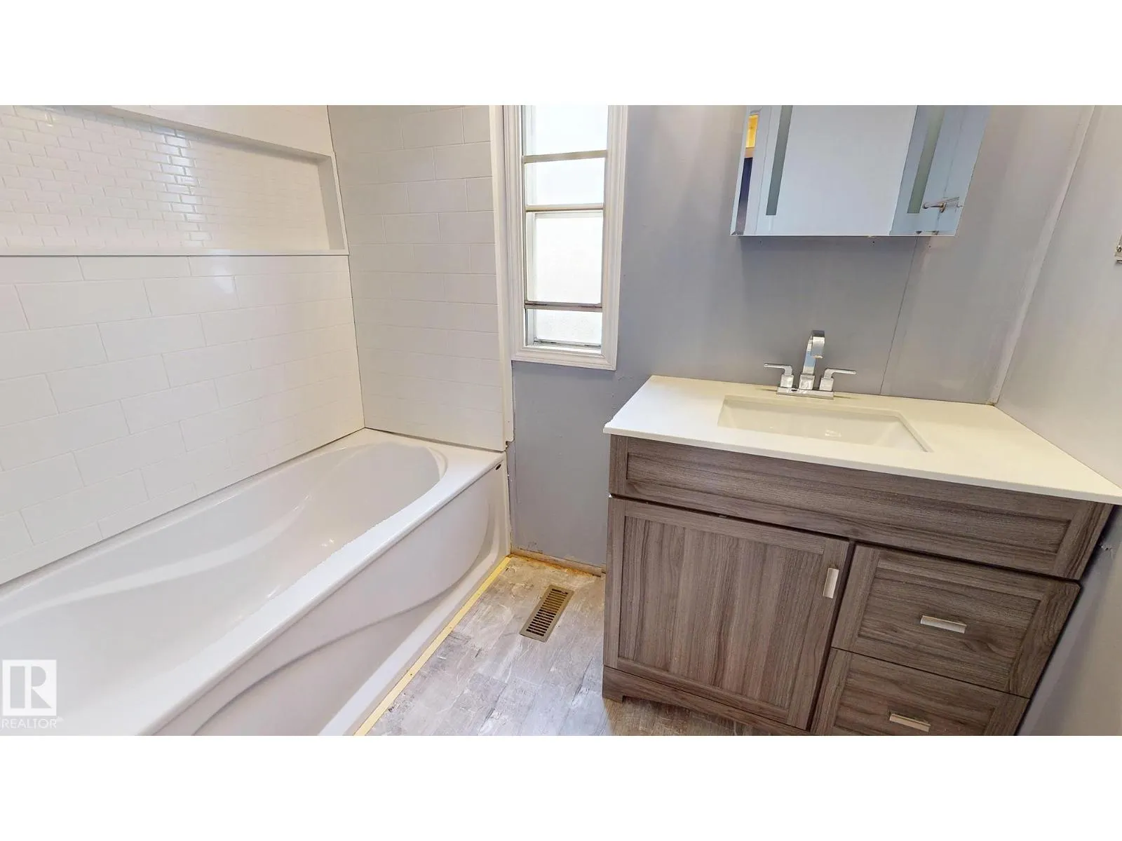 22 West View BV NW