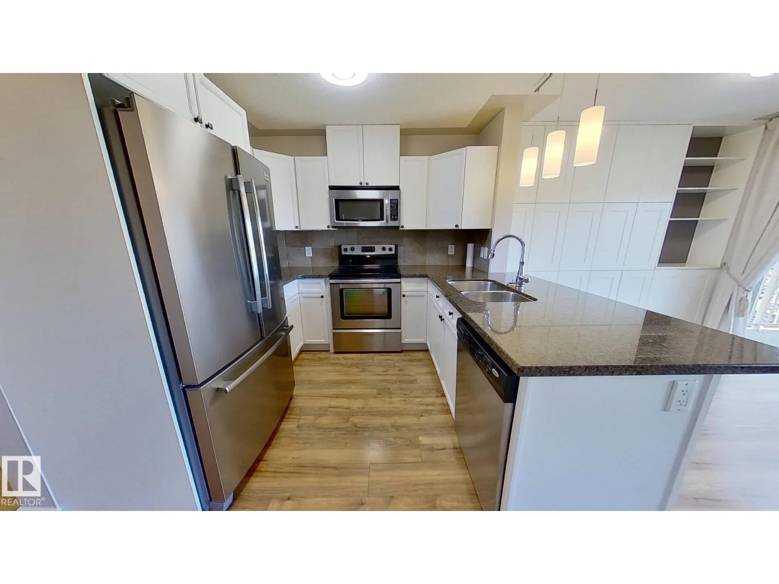 #136 5420 GRANT MACEWAN BV