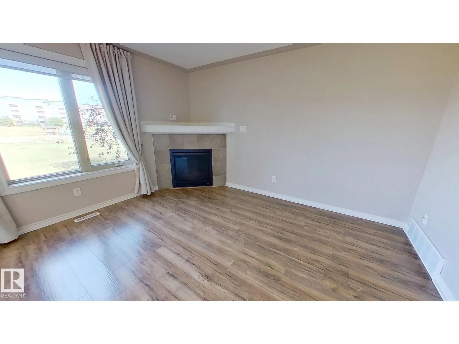 #136 5420 GRANT MACEWAN BV