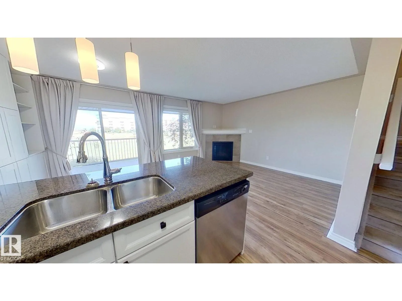 #136 5420 GRANT MACEWAN BV