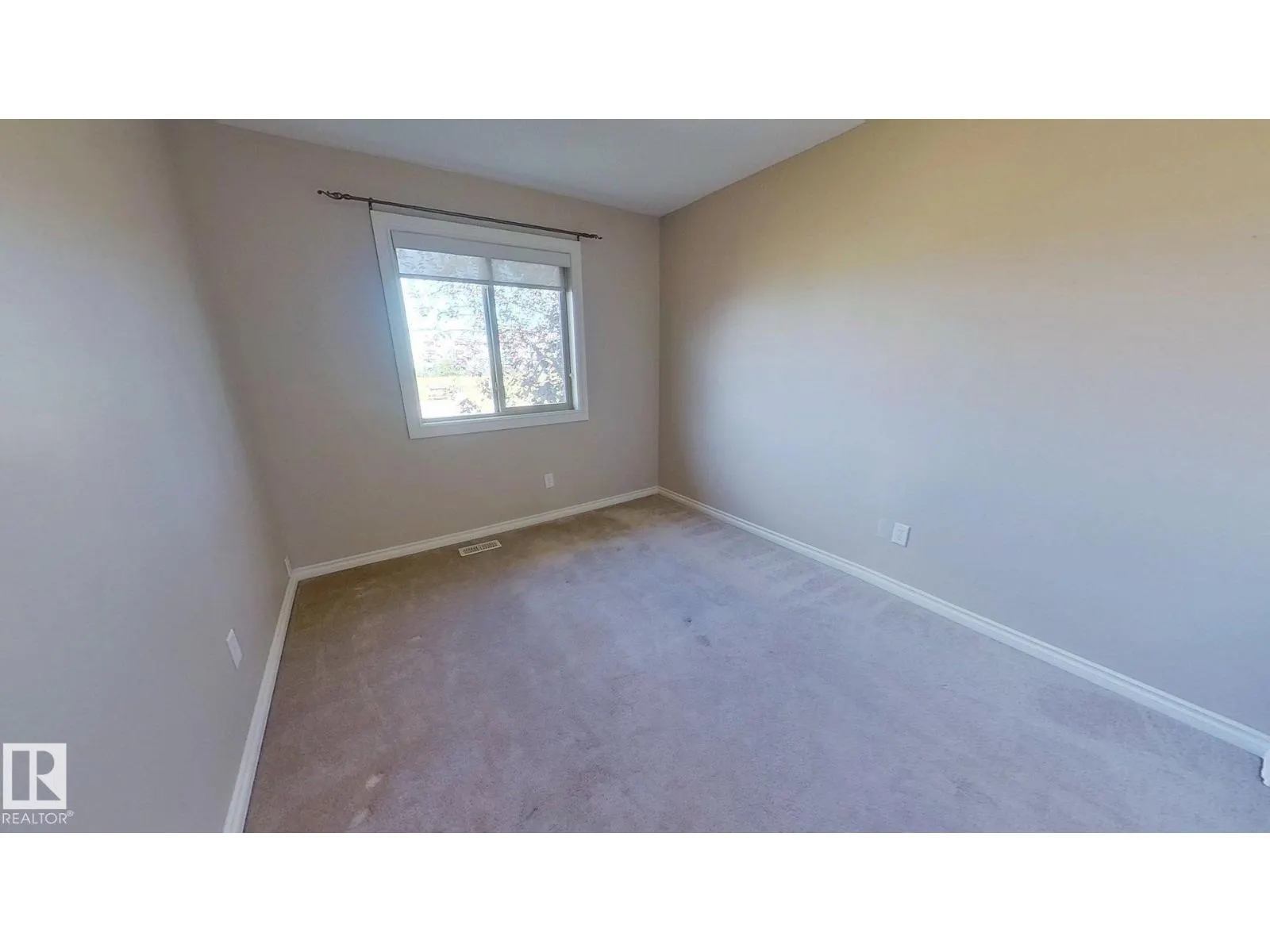 #136 5420 GRANT MACEWAN BV
