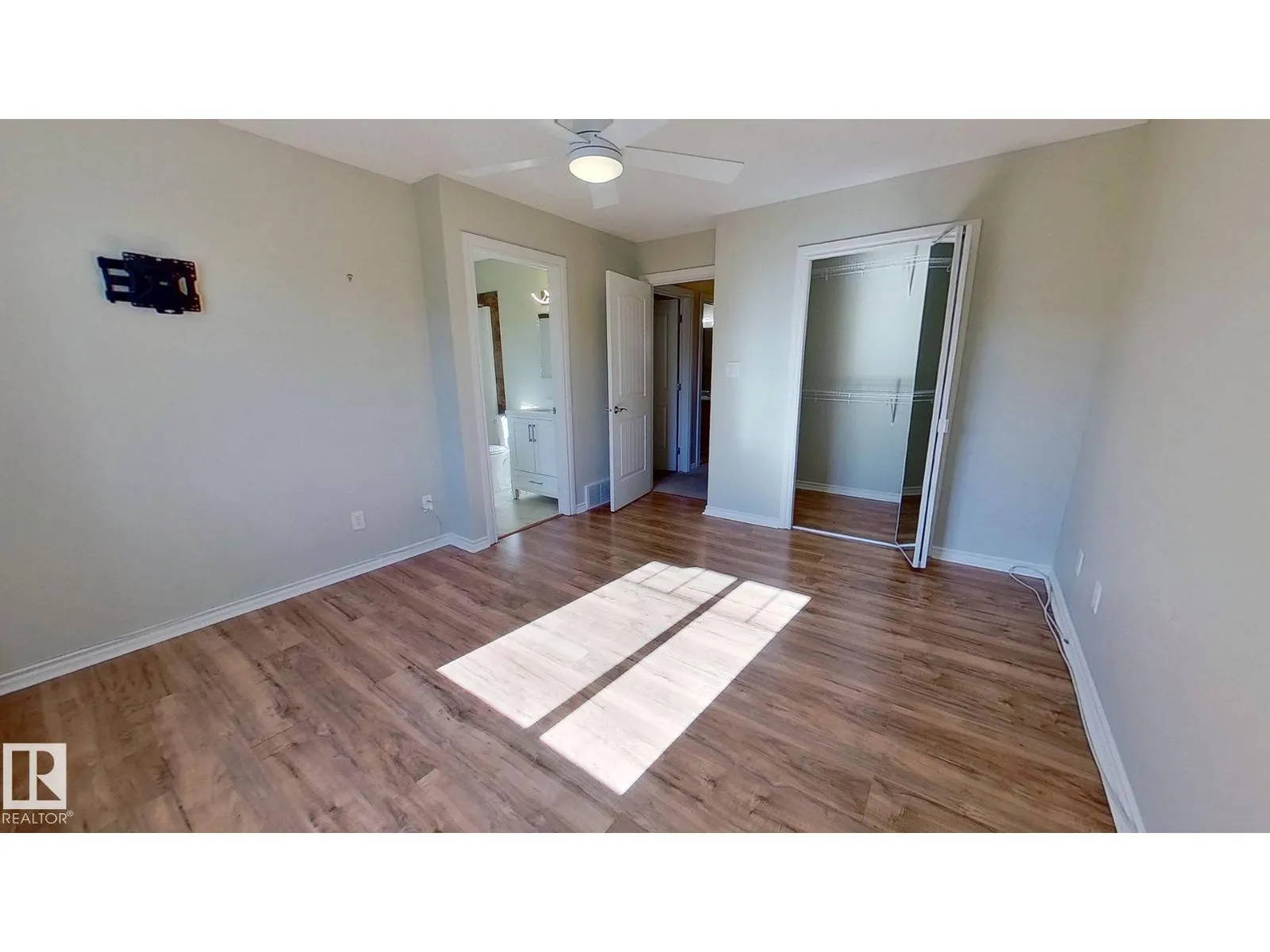 #136 5420 GRANT MACEWAN BV