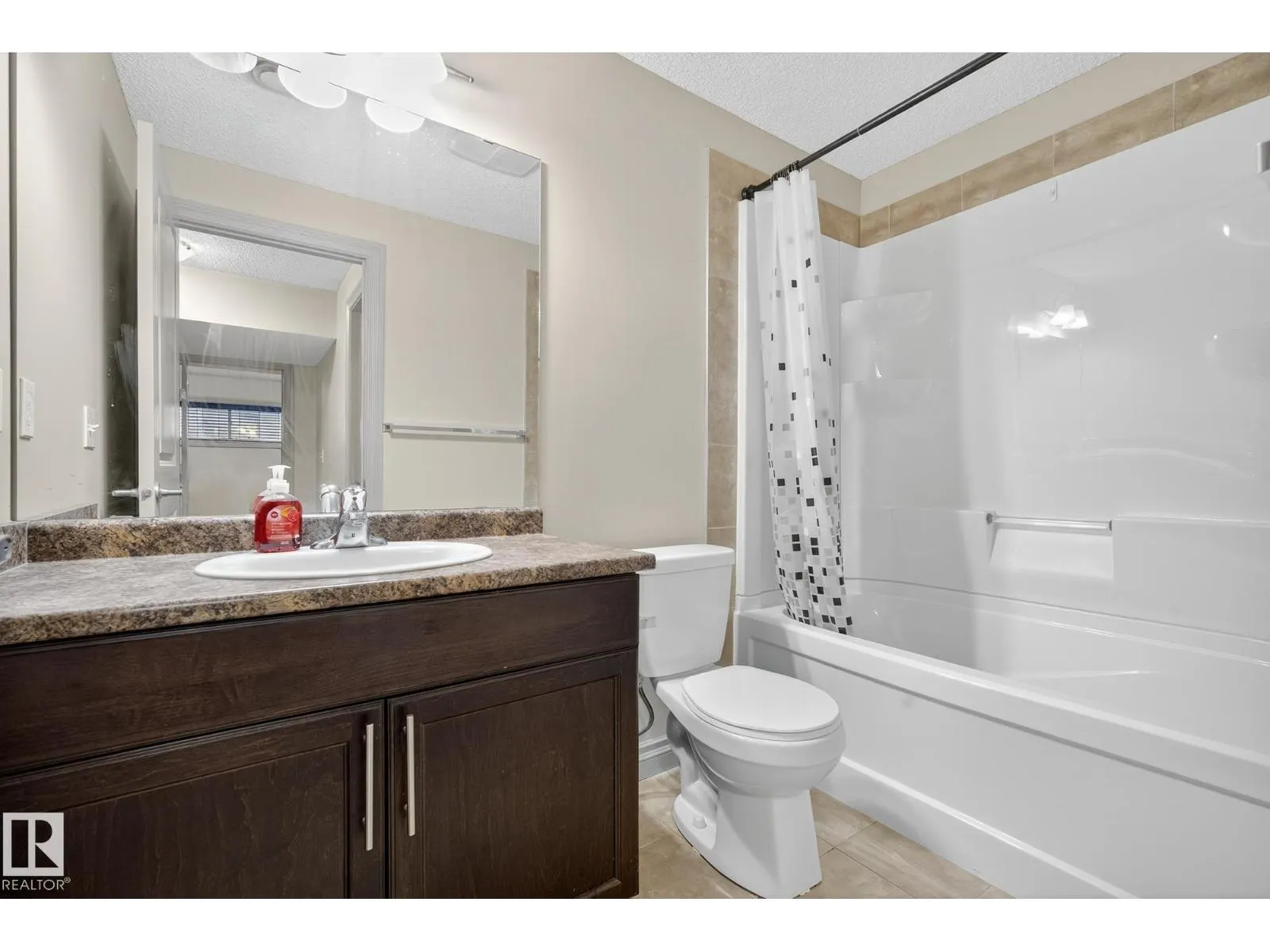 #1 2005 70 ST SW