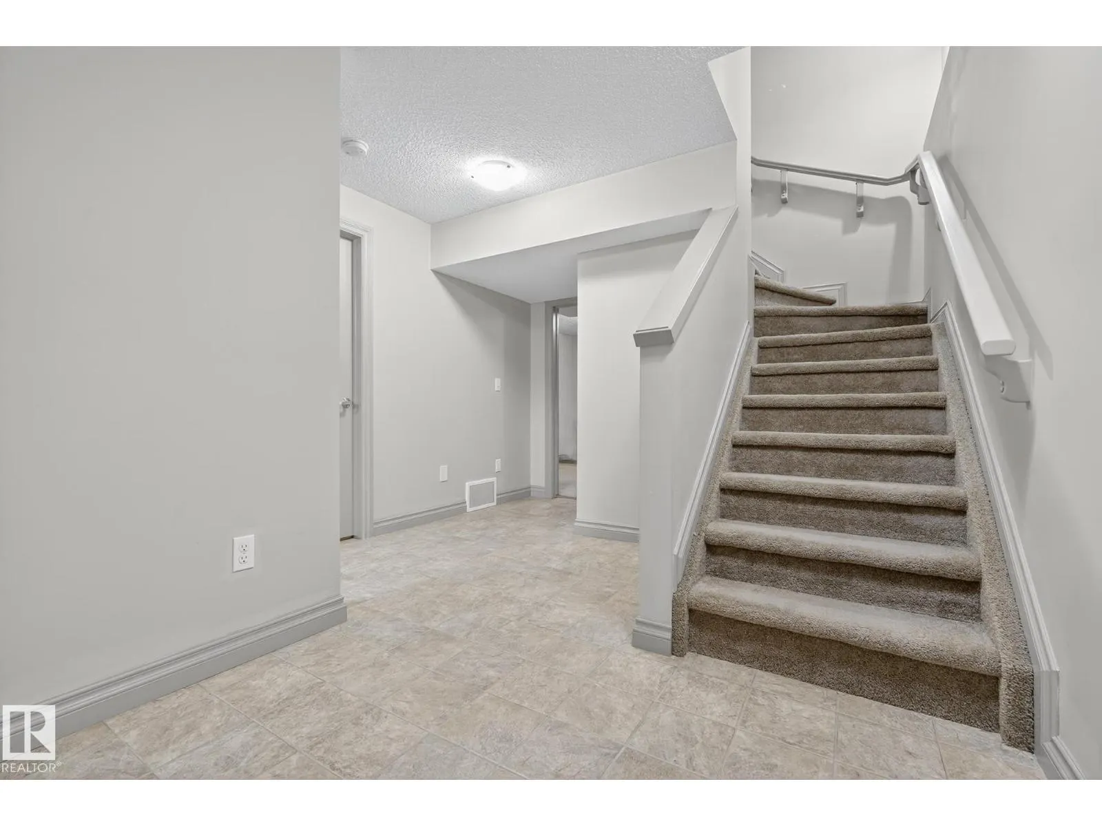 #1 2005 70 ST SW