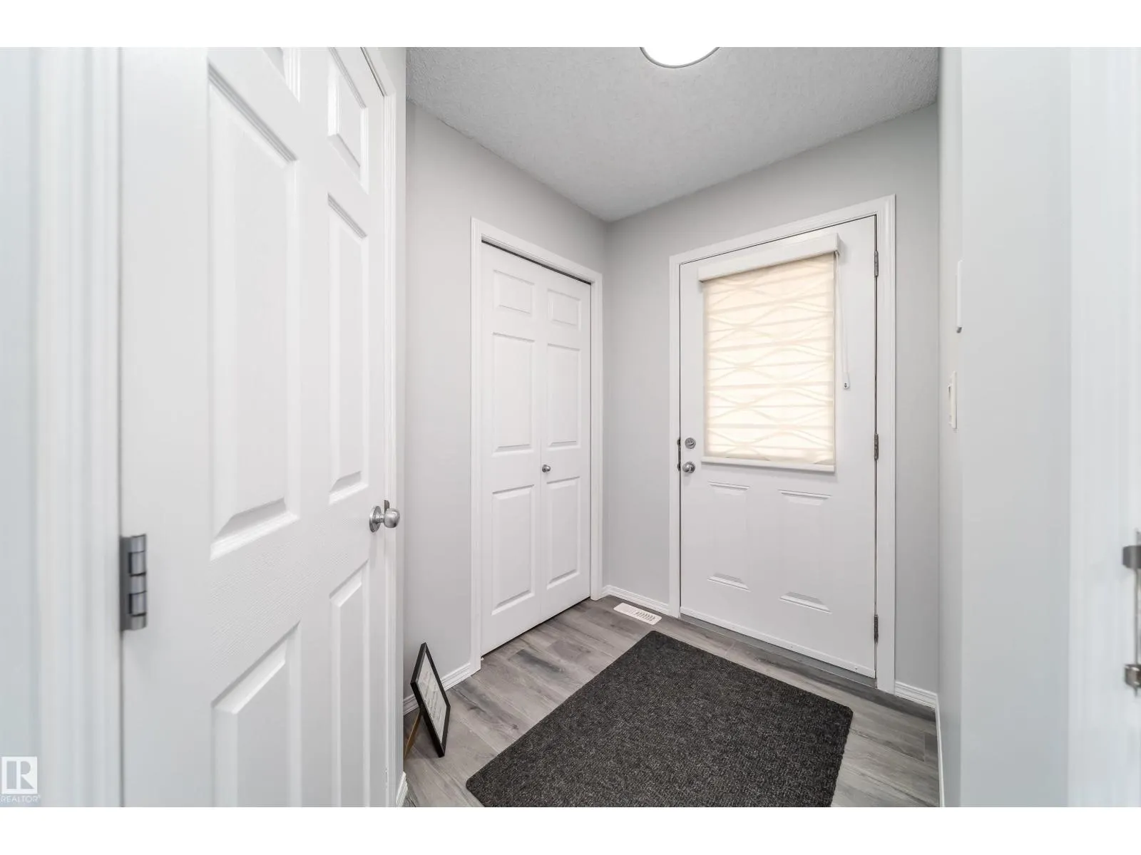 #32 120 MAGRATH RD NW