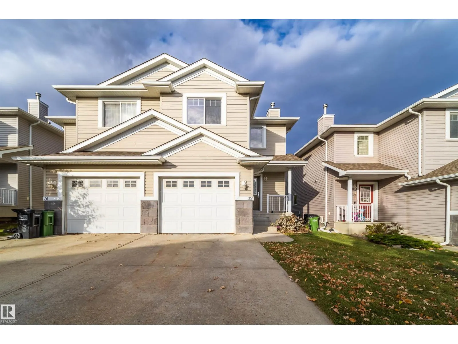 #32 120 MAGRATH RD NW