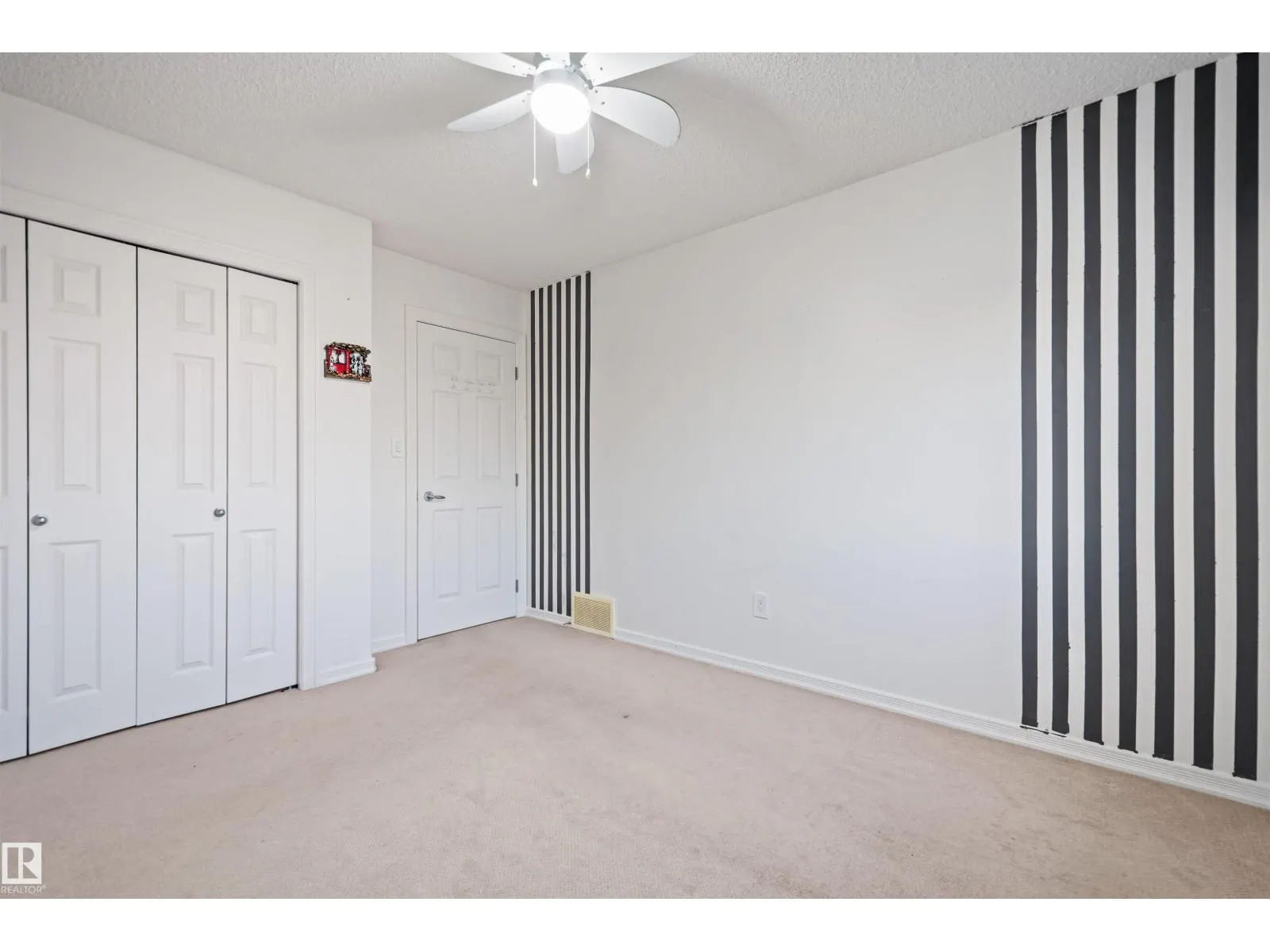 3449 28 ST NW