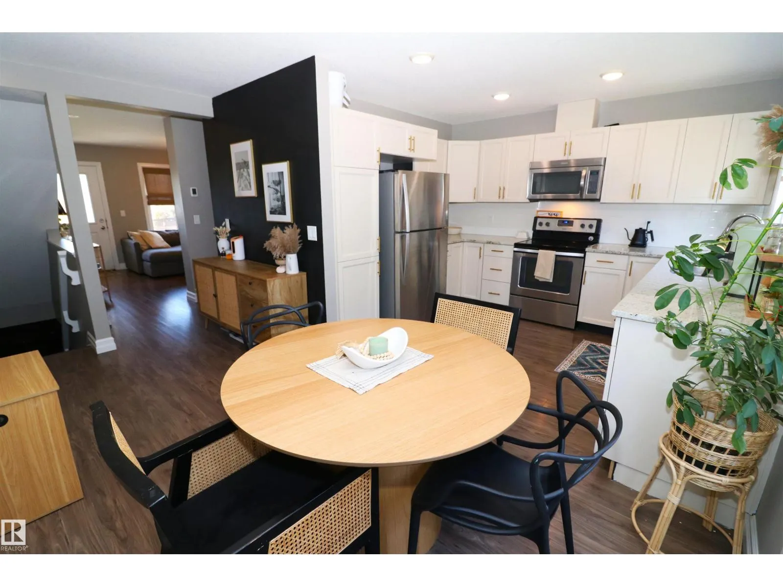 #29 1508 105 ST NW