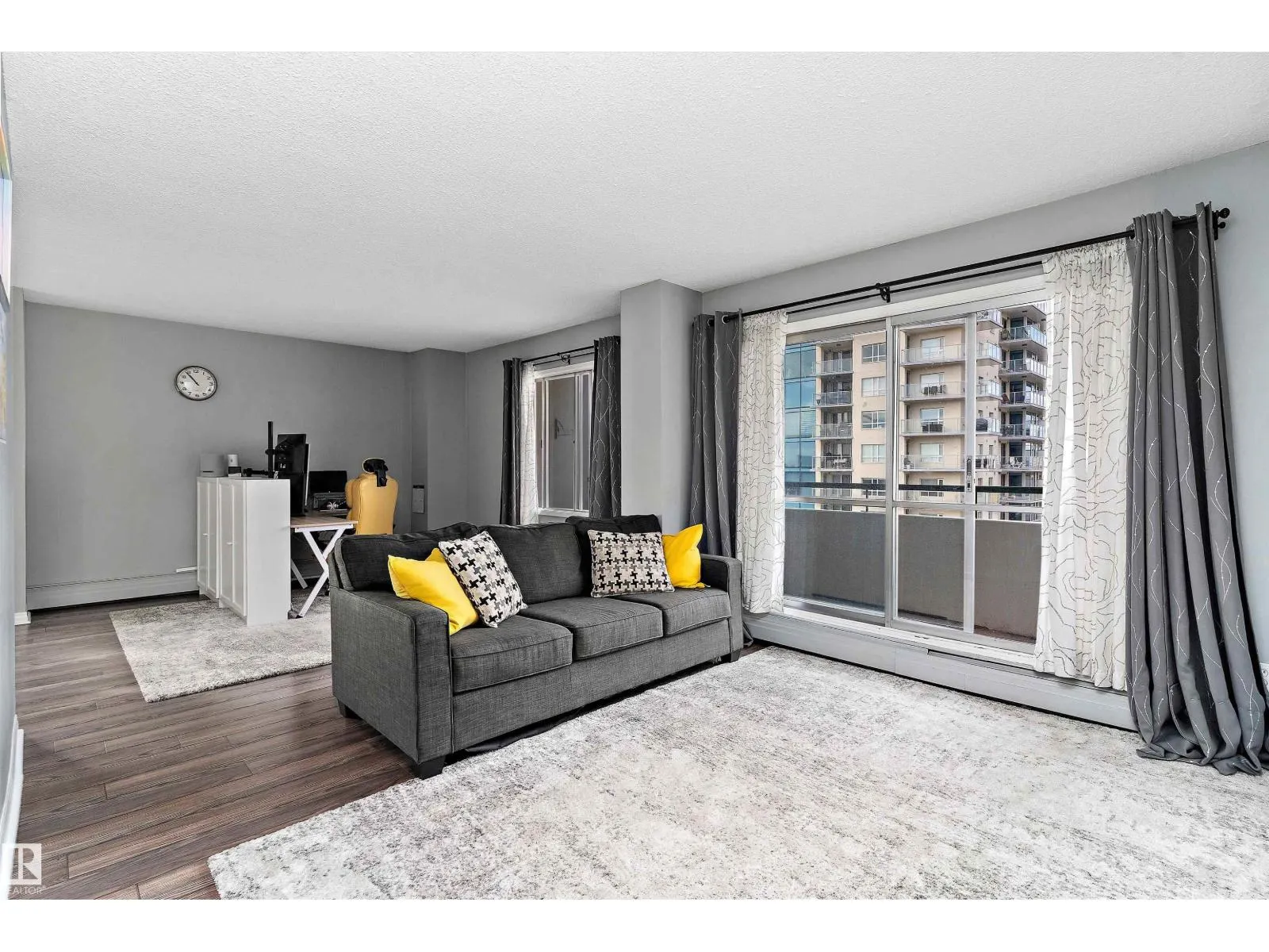 #1207 9725 106 ST NW