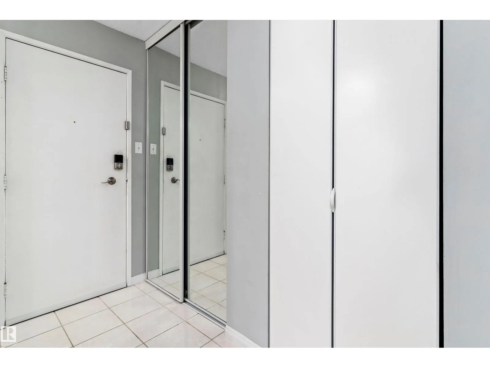 #1207 9725 106 ST NW