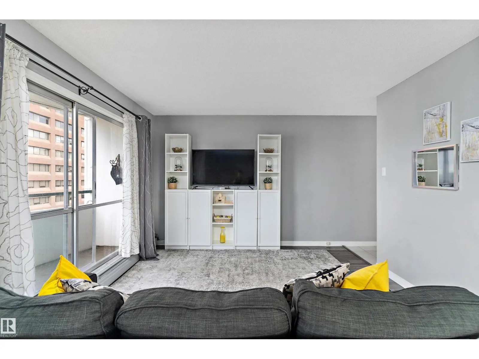 #1207 9725 106 ST NW
