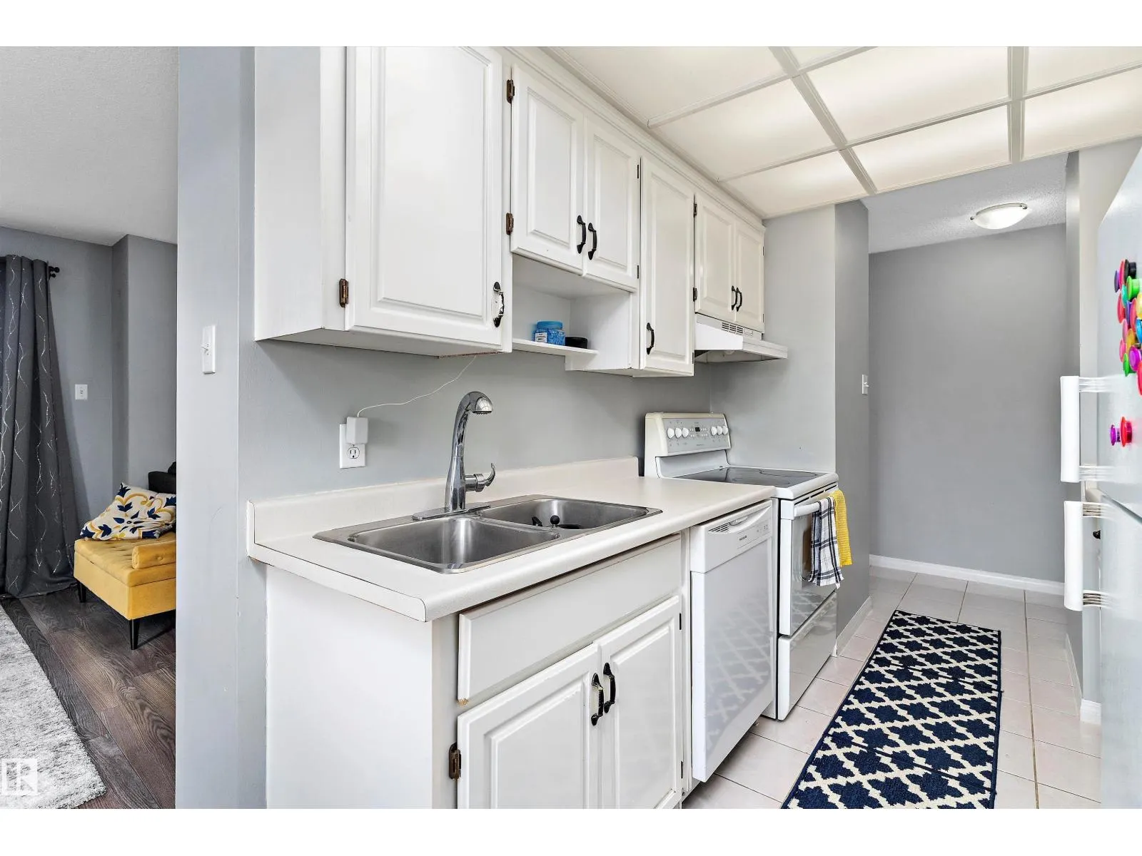 #1207 9725 106 ST NW