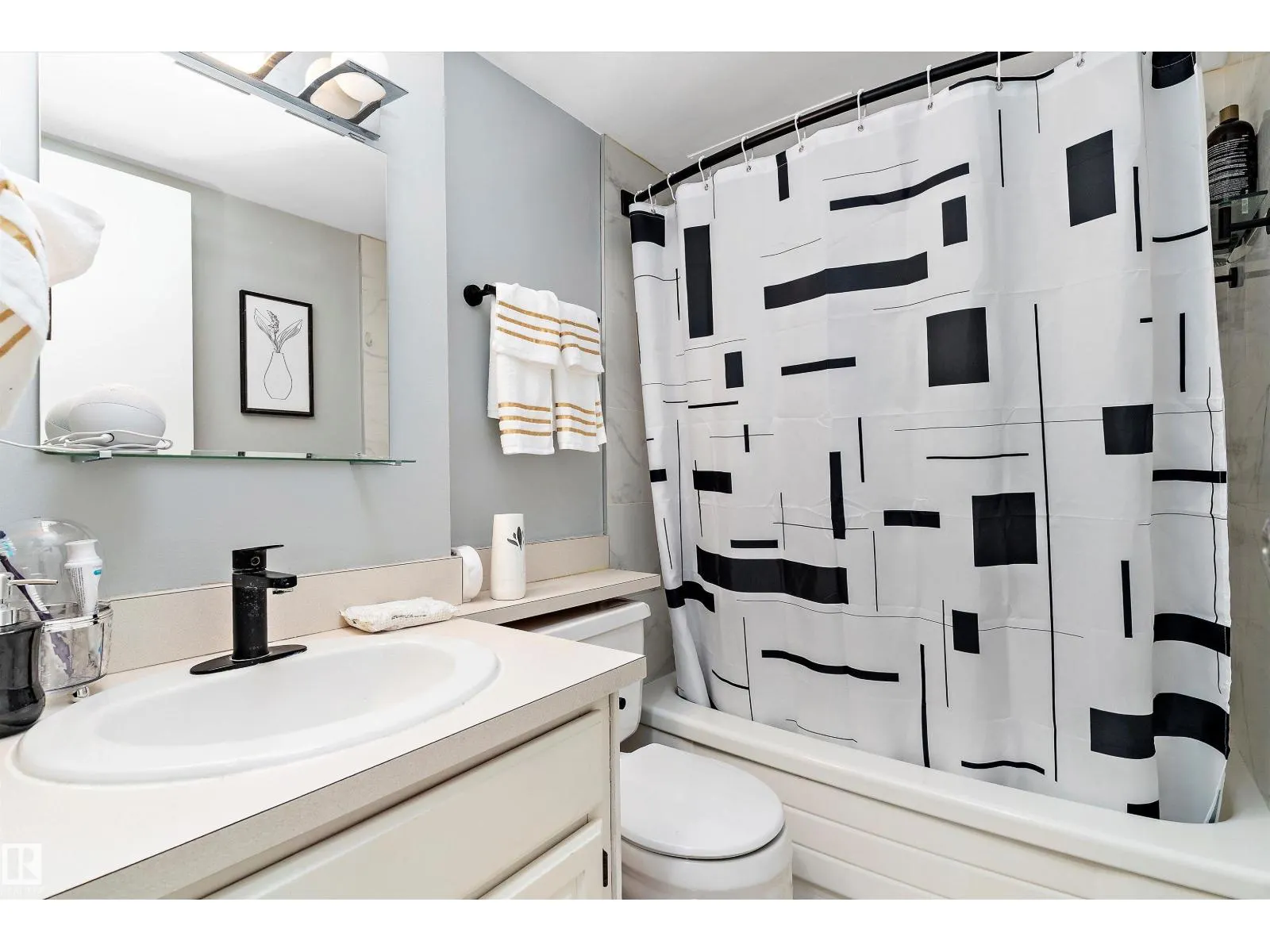 #1207 9725 106 ST NW