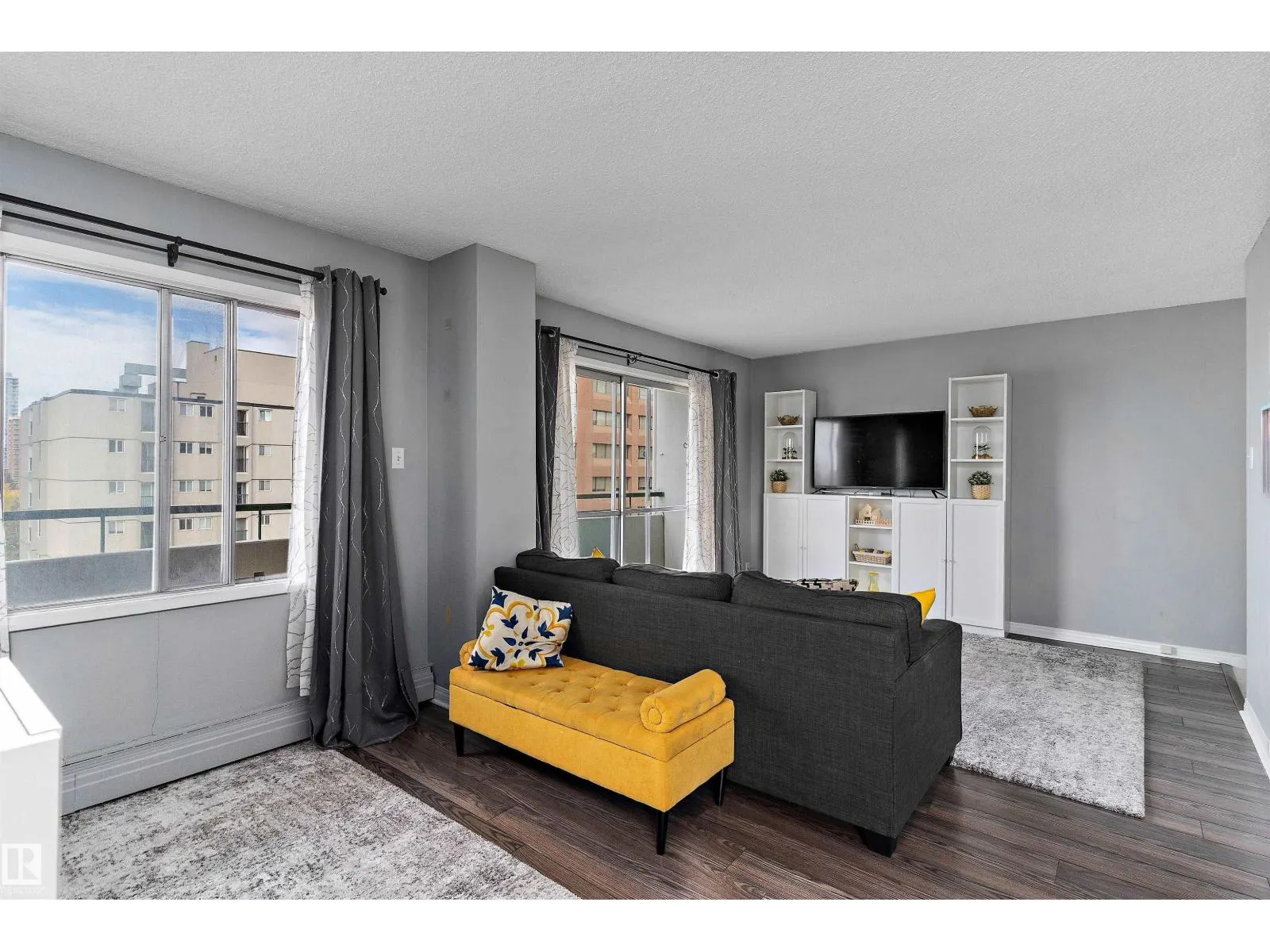 #1207 9725 106 ST NW