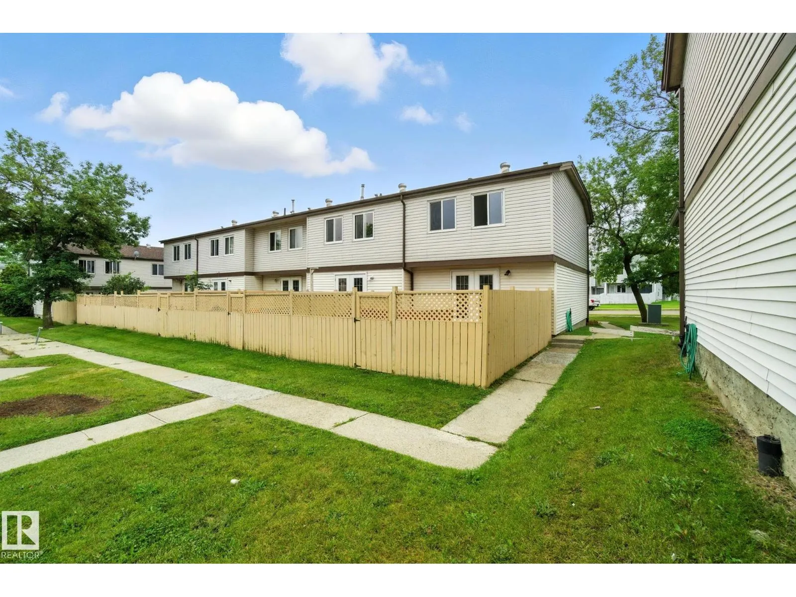 5412 146 AV NW