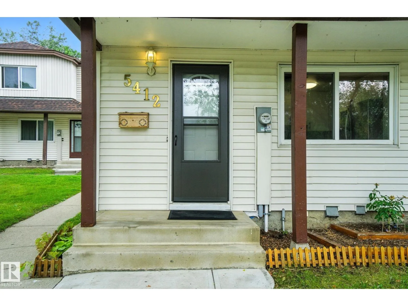 5412 146 AV NW