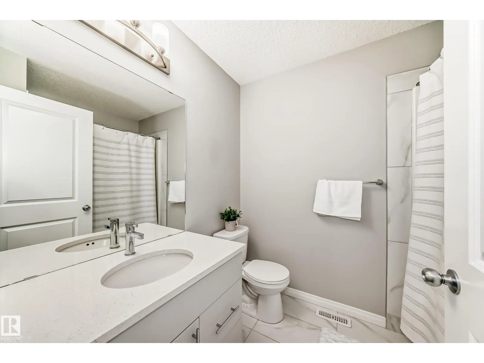 20310 15A AV NW
