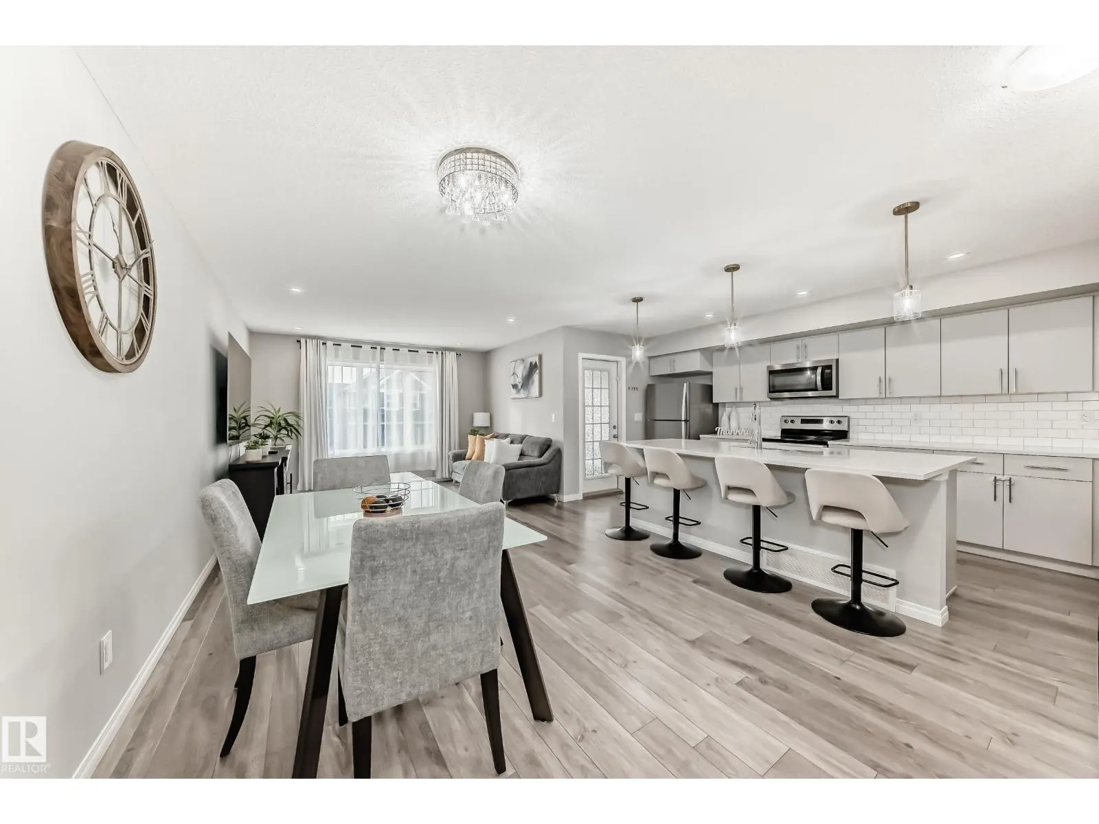 20310 15A AV NW